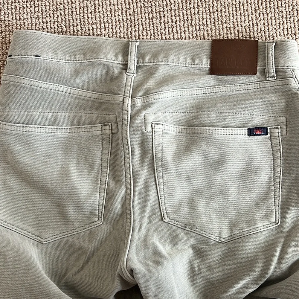 Fakery Jean - Picture 6 of 7